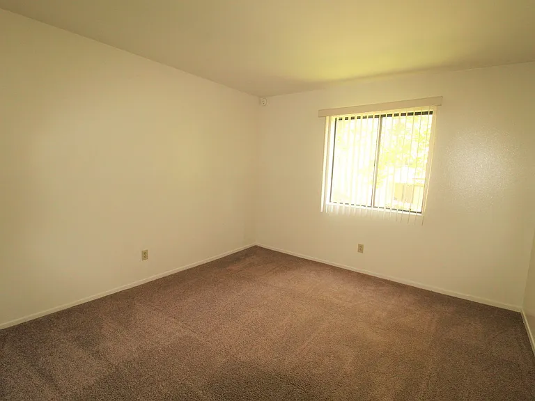 Fillmore River Ridge Apartments — Photo 26