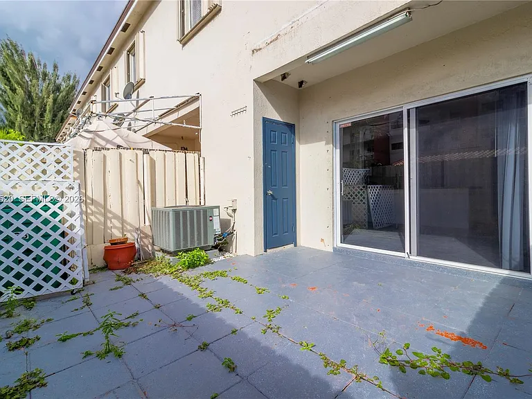 8360 NW 10th St #3C — Photo 28