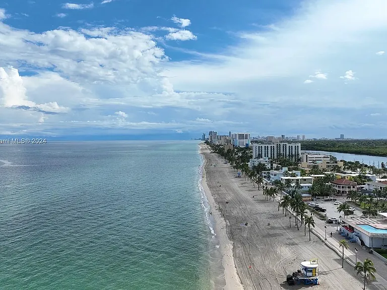 3111 N Ocean Dr — Photo 33