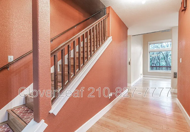 1025 Flaming Oak Dr — Photo 8