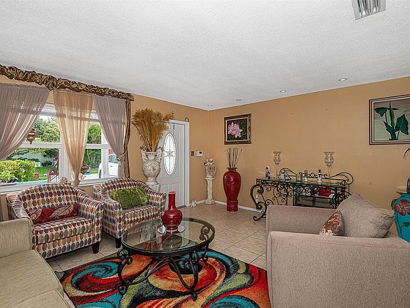 5th image of 6903 NW 74th Place