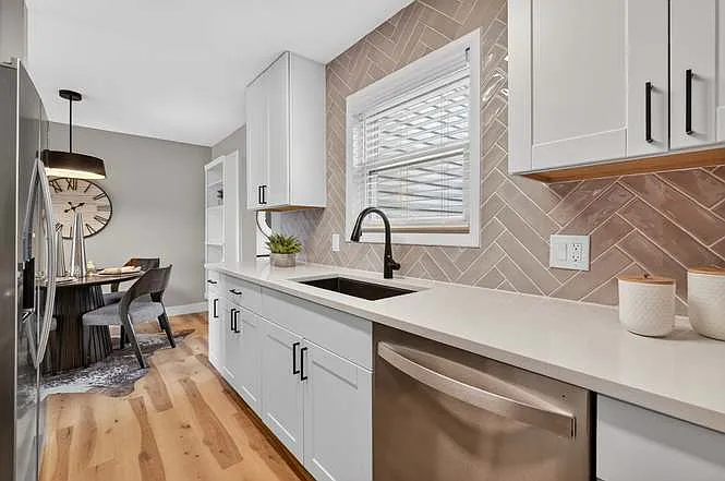 3 bed, 1.5 bath, 1160 sqft, $2,700 — Photo 4