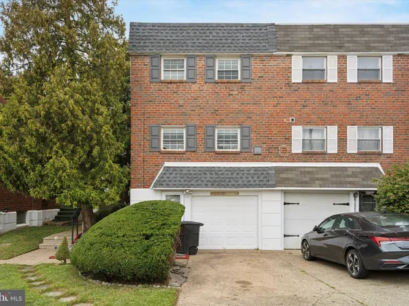 10236 Jeanes St, Philadelphia, PA 19116