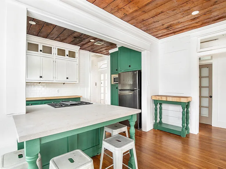 4731 Woodside St — Photo 20