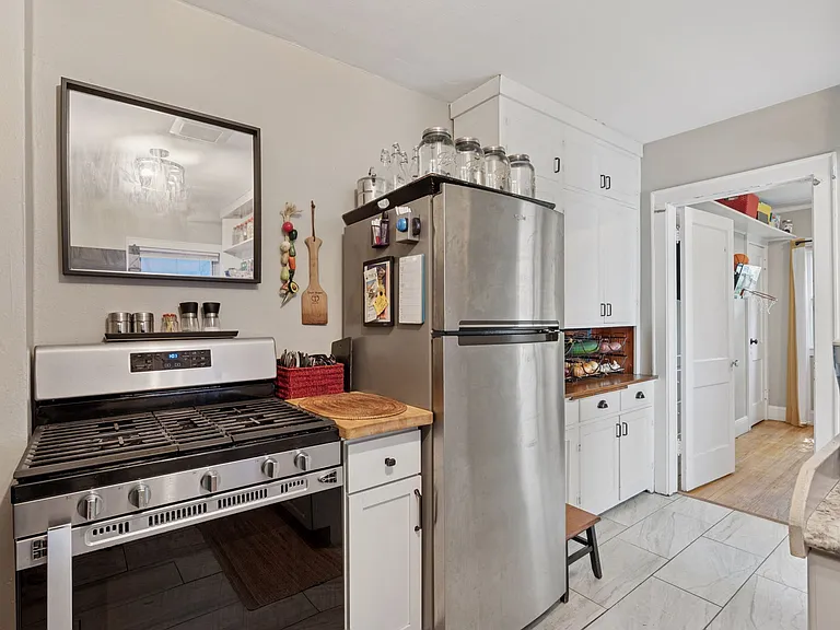 1672 Randolph Ave — Photo 10
