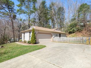 111 Averys Creek Ln, Arden, NC 28704