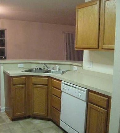 Kitchen looking to Dinett