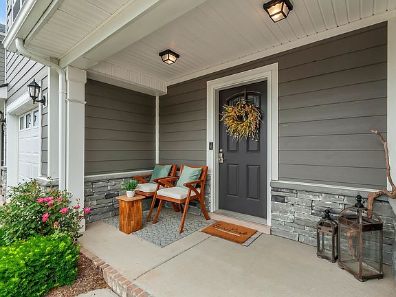 5th image of 427 Tristan Way