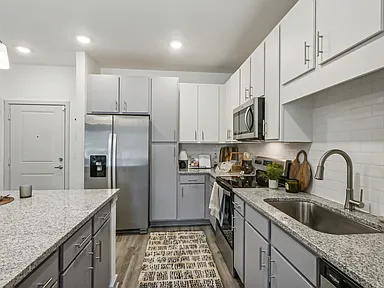 1BR, 1BA - 846SF