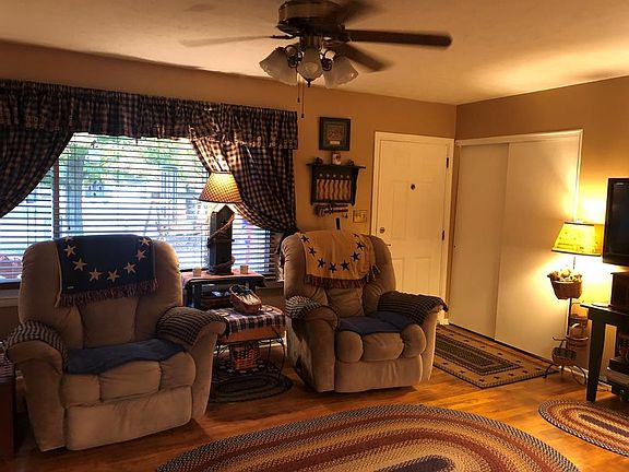 4th image of 85 Barnhart Dr