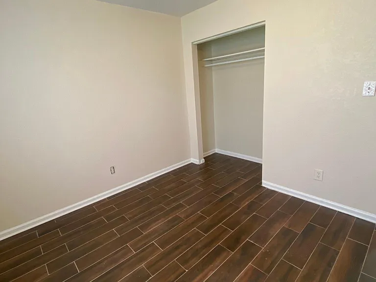 10727 Green Lake Dr — Photo 15
