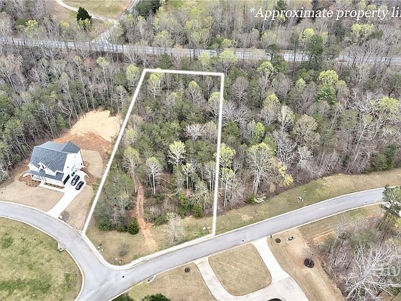 5th image of 240 Woodmont Drive