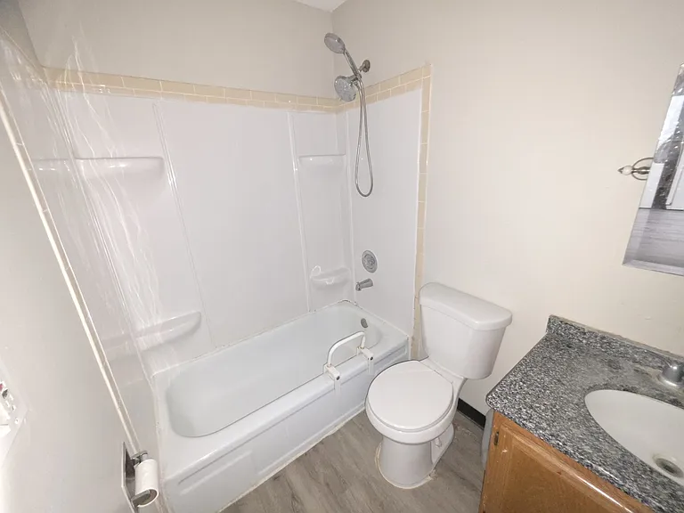 2500 Light Rd #202 — Photo 4
