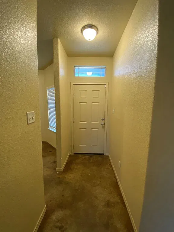 4 bed, 1620 sqft, $1,725 — Photo 2