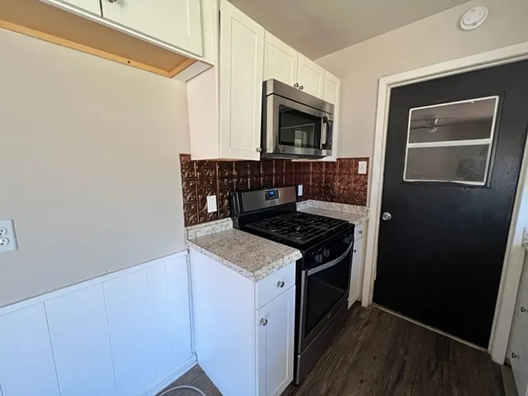 2333 Marsalis Dr — Photo 9