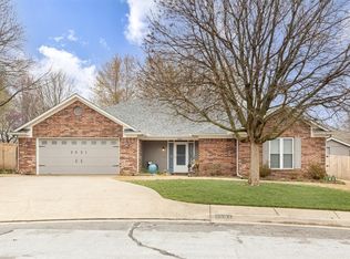 2921 N John Wayne Dr, Fayetteville, AR 72703