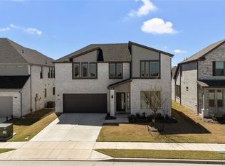 576 Silver Springs Ln, Lavon, TX 75166