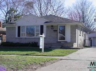 633 E Redruth Ave, Clawson, MI 48017
