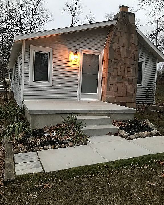 1st image of 4466 Navarra Ave