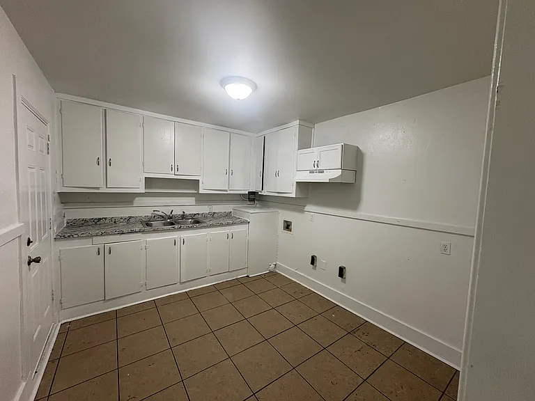 414 Morgan Ave — Photo 7