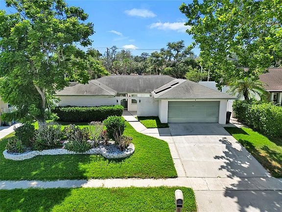 2nd image of 105 Foxwood Dr