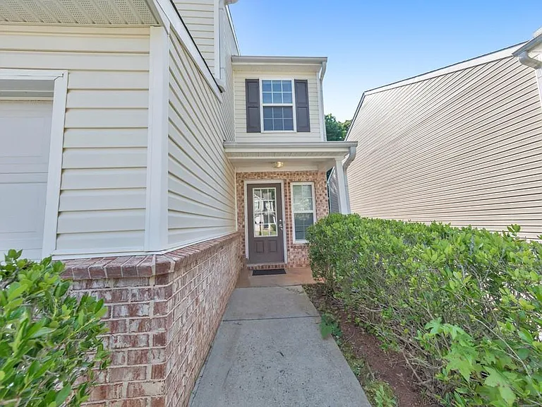 2830 Mayfair Dr — Photo 17