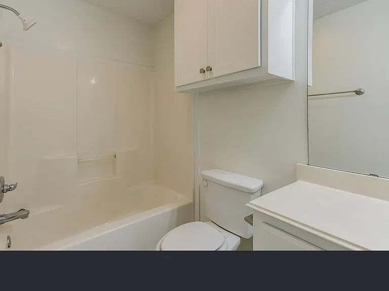 503 N Clinton Ave #B — Photo 3