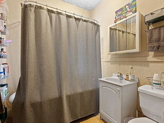 4th image of 3551 2nd St NE #2