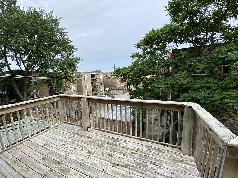 6144 N Hoyne Ave — Photo 8