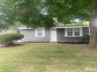 1329 Manchester Dr, South Bend, IN 46615