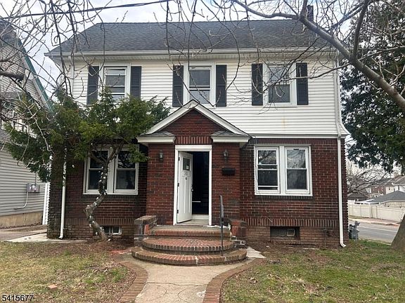 2nd image of 301 Hillside Rd