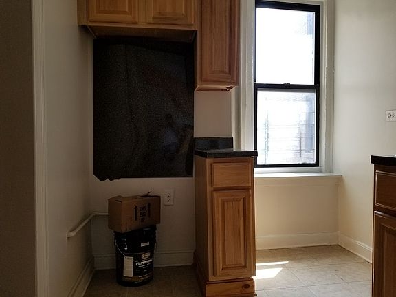 2nd image of 2690 University Ave APT 3H