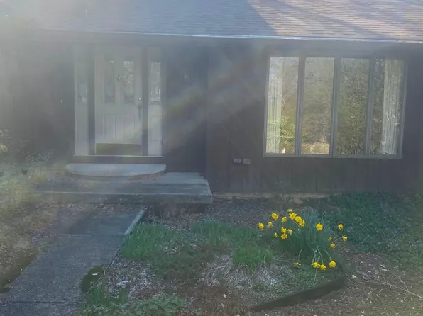 9376 Knights Way, Brecksville, OH 44141