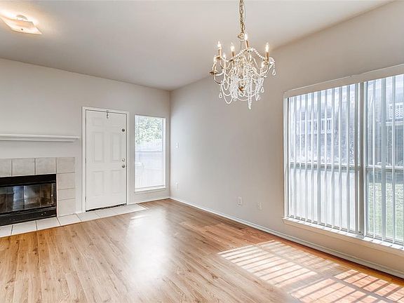 4th image of 3910 Pickett Pl