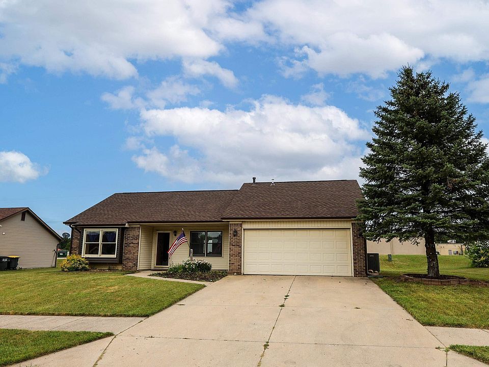 1st image of 1405 Knoll Crest Dr