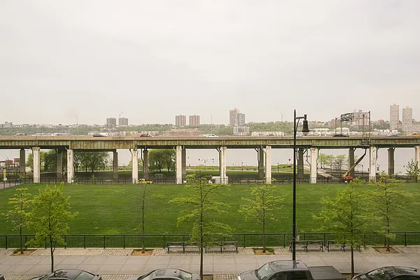 Sold by MNS | media 11