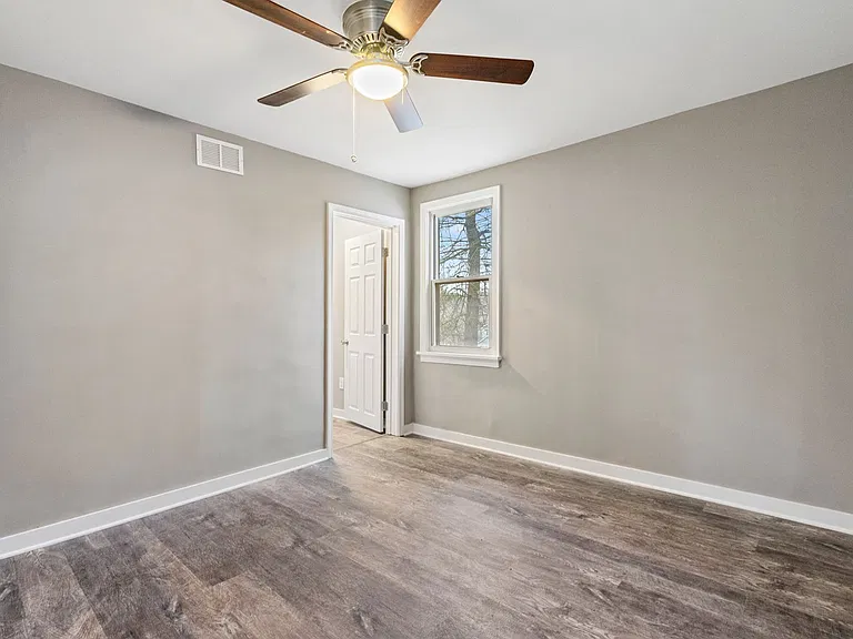 2215 Lehigh St — Photo 20