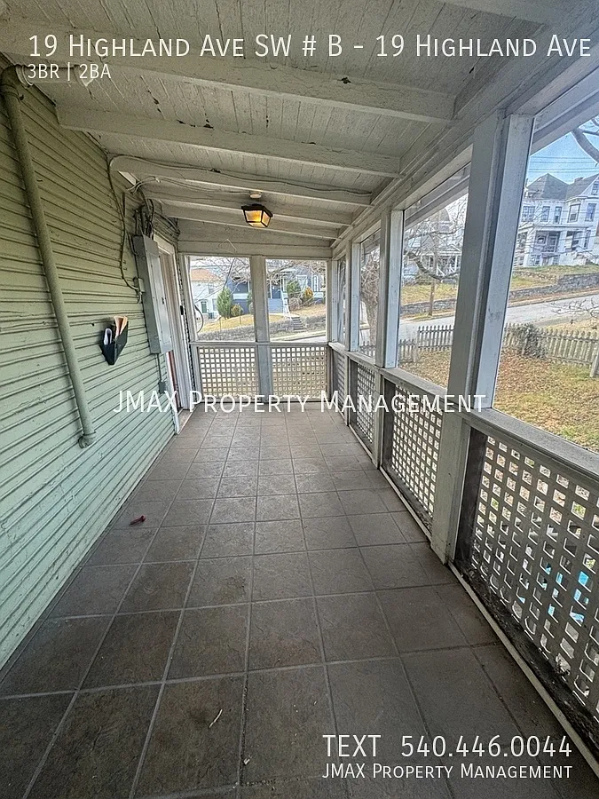 Building Photo - 19 Highland Ave SW #B