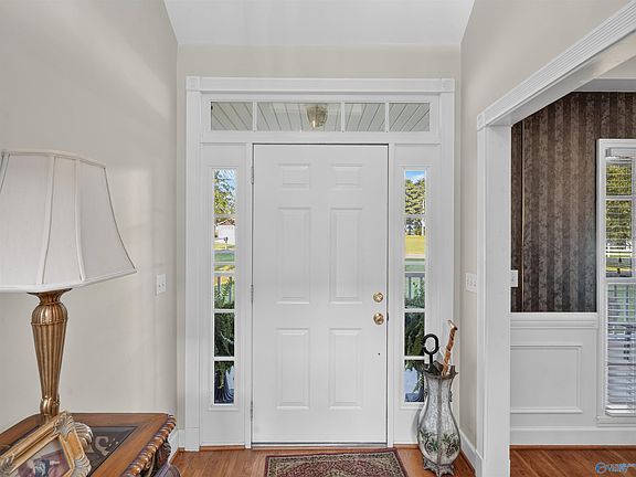 2nd image of 119 Misty Ln