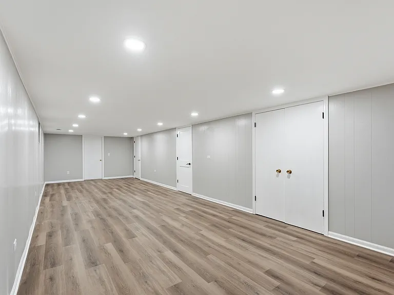 5906 Capulina Ave — Photo 21