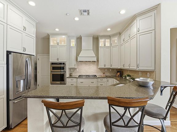 2nd image of 3803 Park Drive