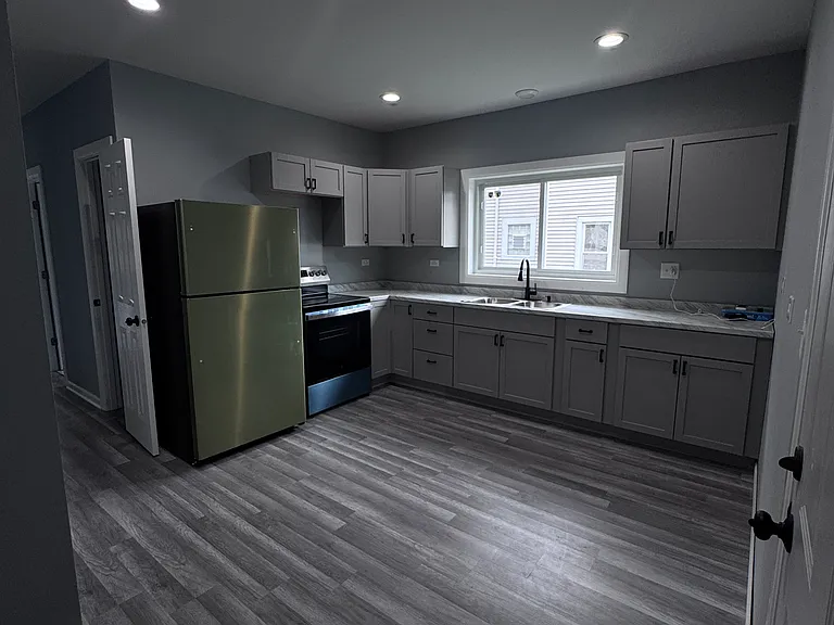 1214 N 19th Ave #1 — Photo 8