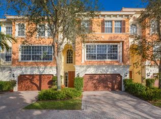 5740 NE Verde Cir, Boca Raton, FL 33487