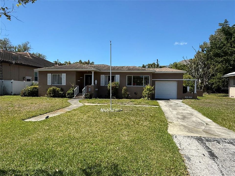 1st image of 144 ALMEDO WAY NE