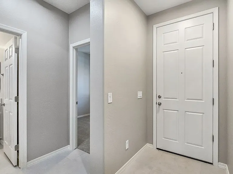 17878 W Desert Wind Dr — Photo 6