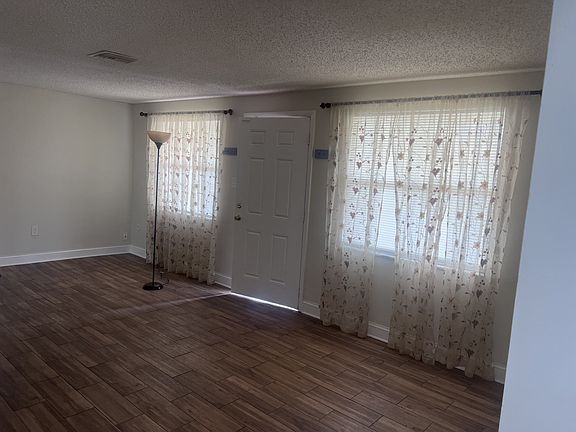 4th image of 1317 Brightwell Dr