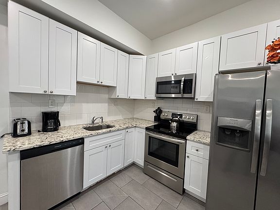 4th image of 925 N Broad St #4A