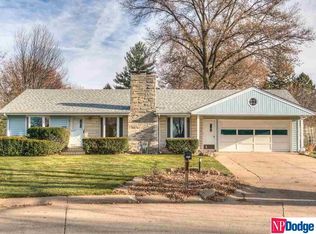 7855 Ames Cir, Omaha, NE 68134