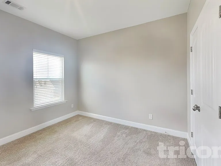 115 Orchard Ln — Photo 21