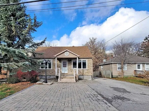 28 Lake Ave, Richmond Hill, ON L4E 3G3
